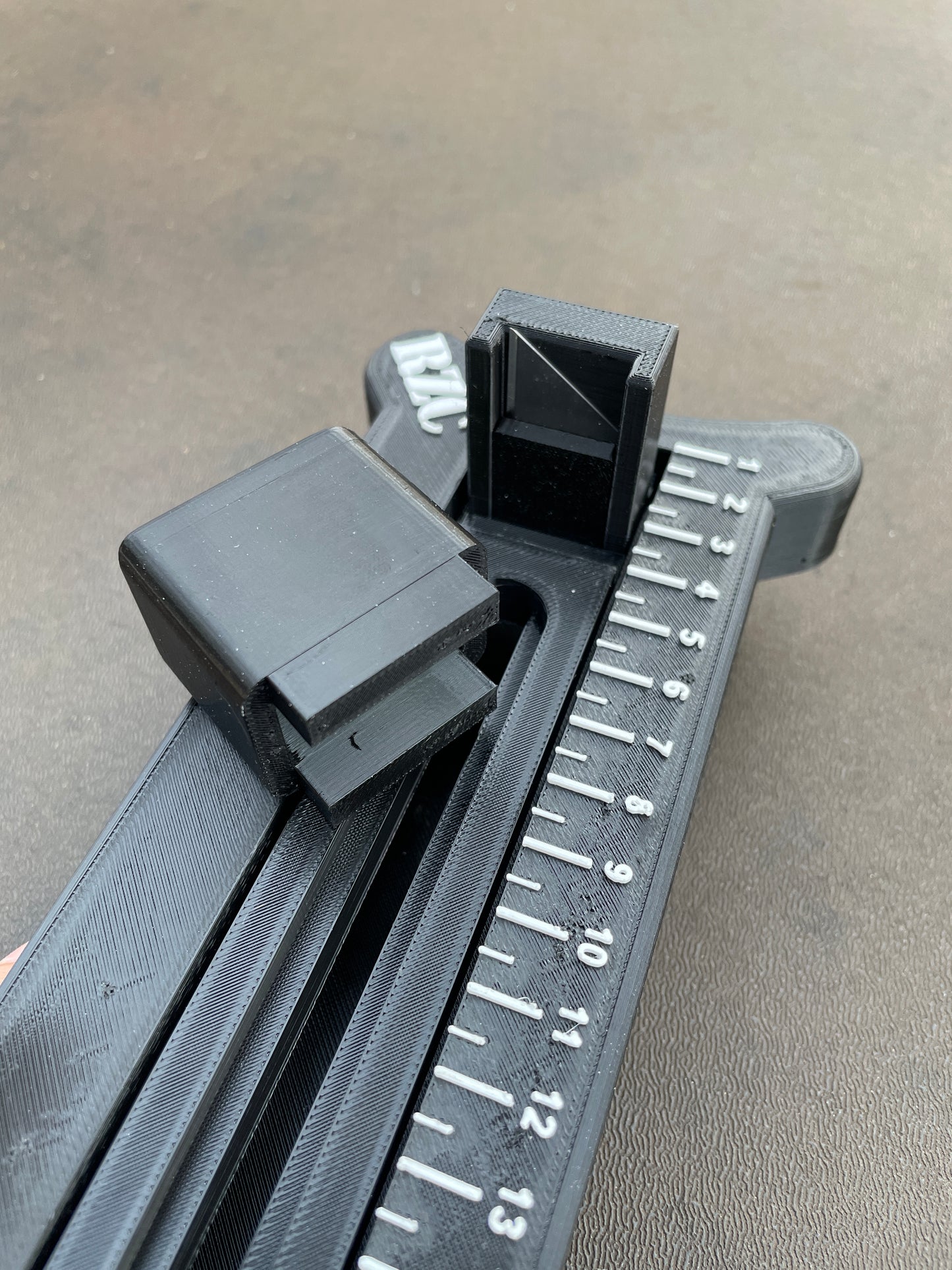 Cortador de Aba de Chapéu RZC