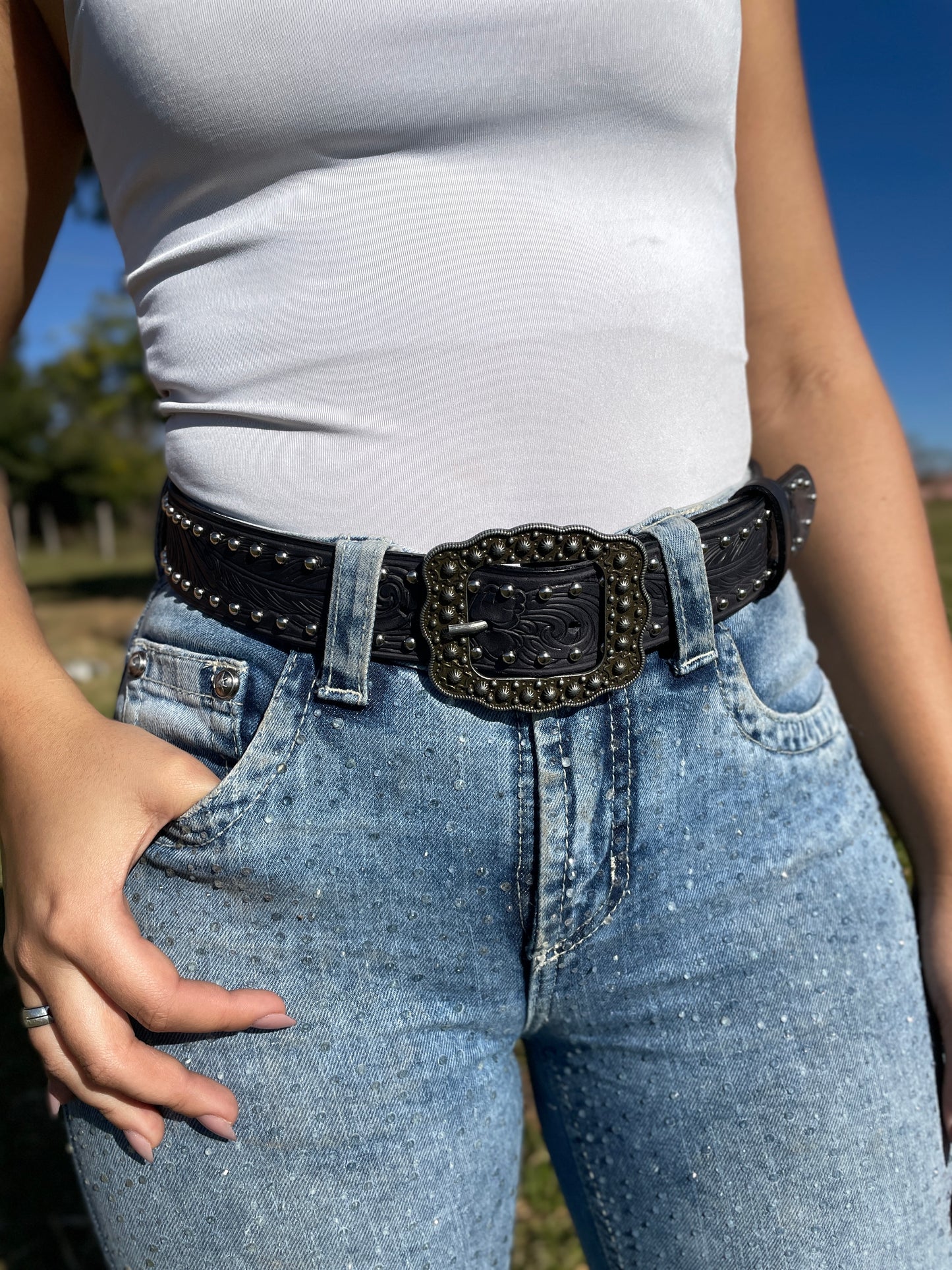 Cinto de Couro Feminino com Cravo