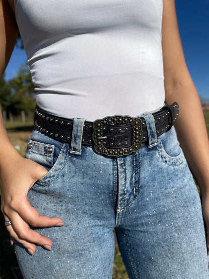 Cinto de Couro Feminino com Cravo